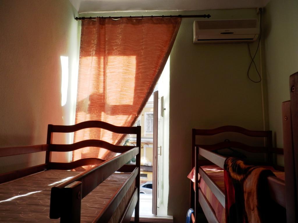 Yourhostel Kyjev Pokoj fotografie
